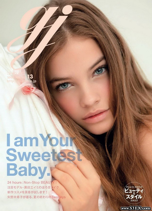  Palvin Barbara divatmodell - fashion Lolita